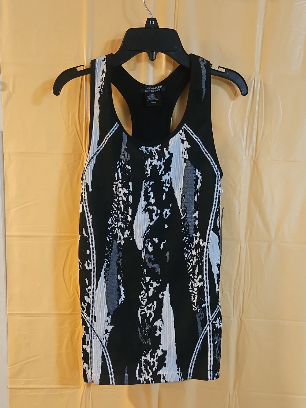 TAHARI SPORT BLACK/GRAY ACTIVEWEAR TANK: SHELF BRA: NEW WITH TAGS: SIZE S/M